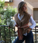 <p>One piece. Endless styling.</p>